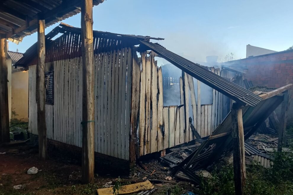 Nayam Franco/Tua Rádio Cristal