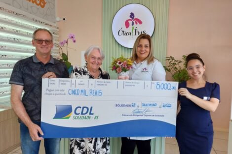 Teresinha Chiarello, segunda da esquerda para a direita. Letícia Nunes/ClicSoledade.