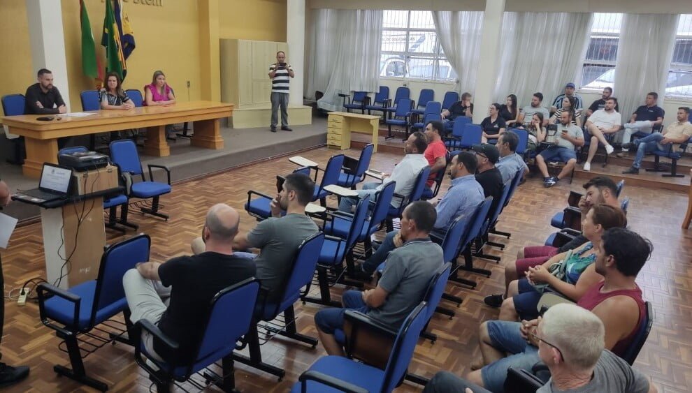 Nayam Franco/Tua Rádio Cristal