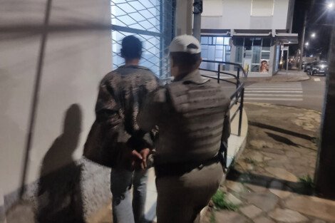 Nayam Franco/Tua Rádio Cristal