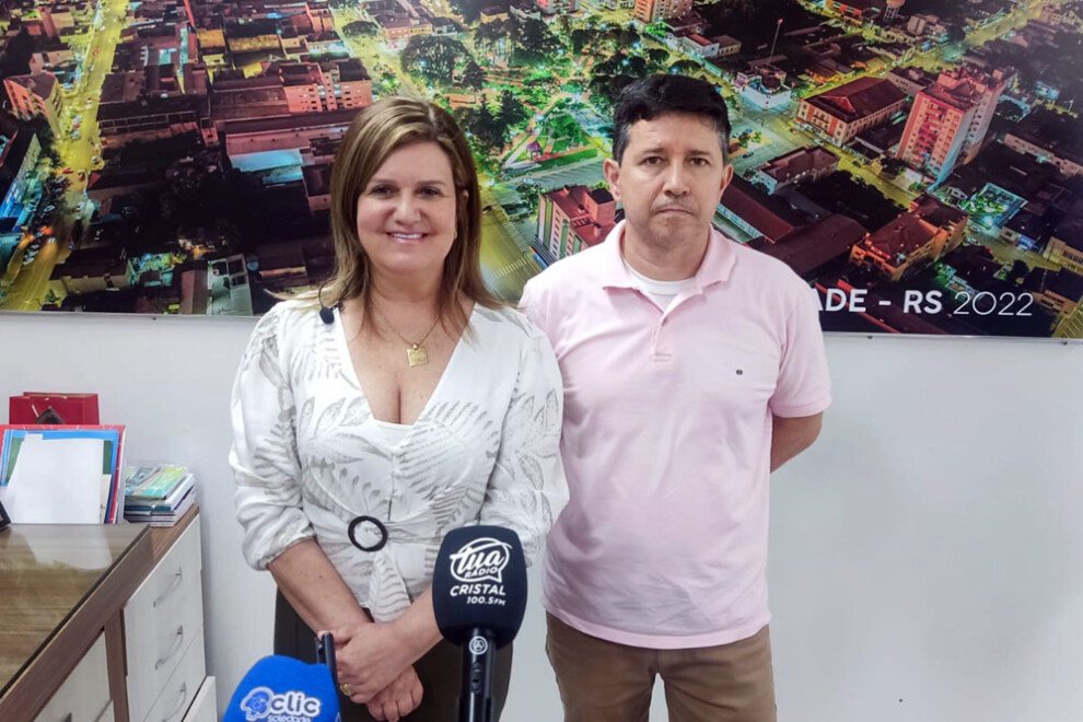 Nayam Franco/Tua Rádio Cristal