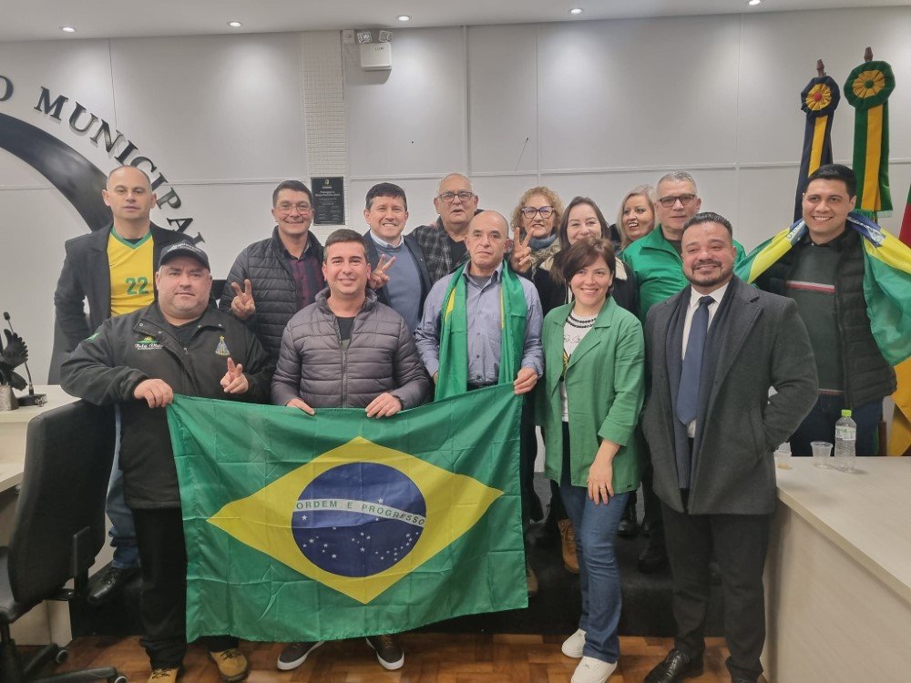 Paulinho Paes/Tua Rádio Cristal