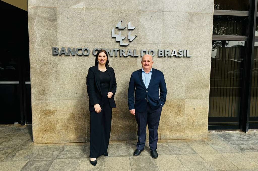 Balbinot e a supervisora de Comunicação e Marketing, Andreia Moraes, representaram a cooperativa no evento realizado no Banco Central, em Brasília